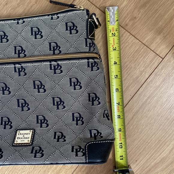 Dooney & Bourke Crossbody Bag - Picture 7 of 8